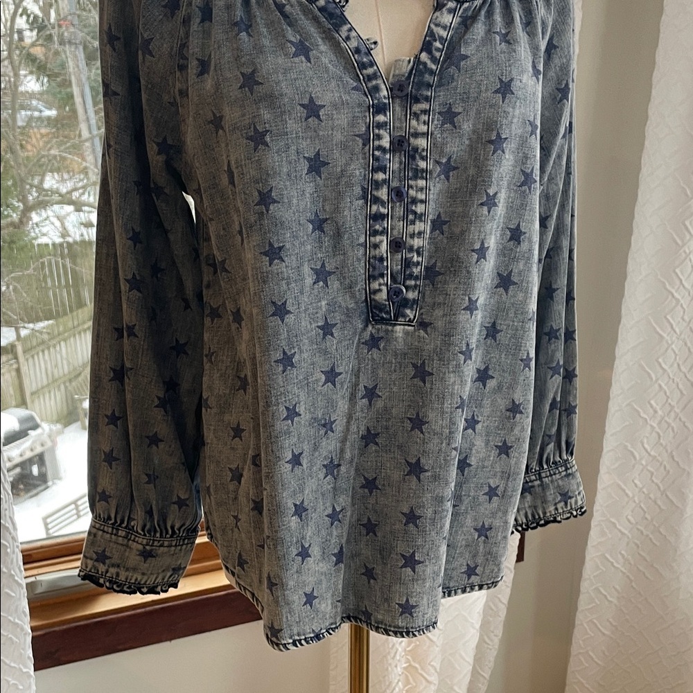 $128 NWT Billy T Melody Star Rizz Print Denim Blouse Small - Picture 3 of 7